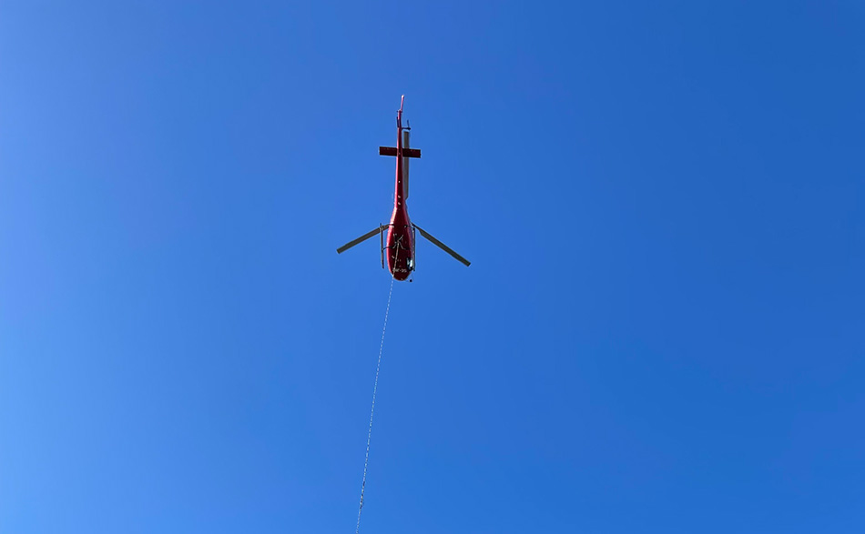 Helikopter lyft för installation av frånluftsåtervinning